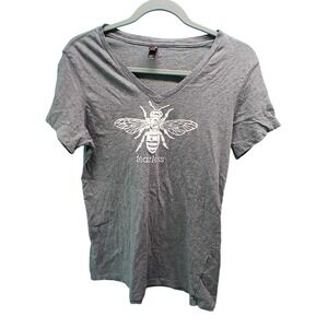 District Made Bee Fearless Graphic V-Neck Tee Large Gray Naturecore Cotton Shirt